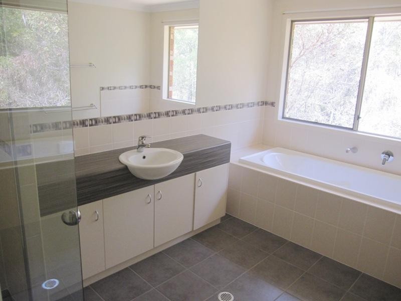 23 Banbrook Court, Molendinar QLD 4214