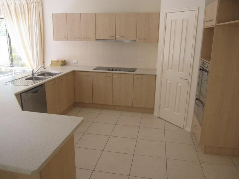 23 Banbrook Court, Molendinar QLD 4214