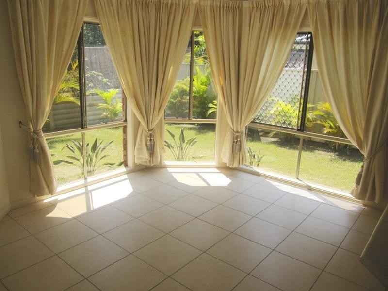 23 Banbrook Court, Molendinar QLD 4214