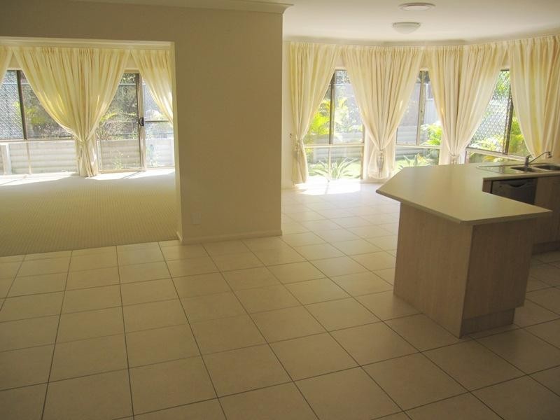 23 Banbrook Court, Molendinar QLD 4214