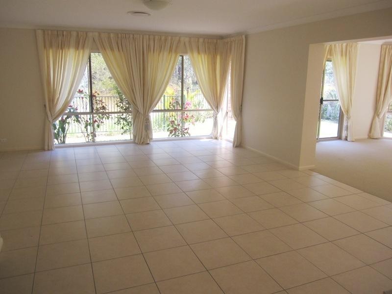 23 Banbrook Court, Molendinar QLD 4214