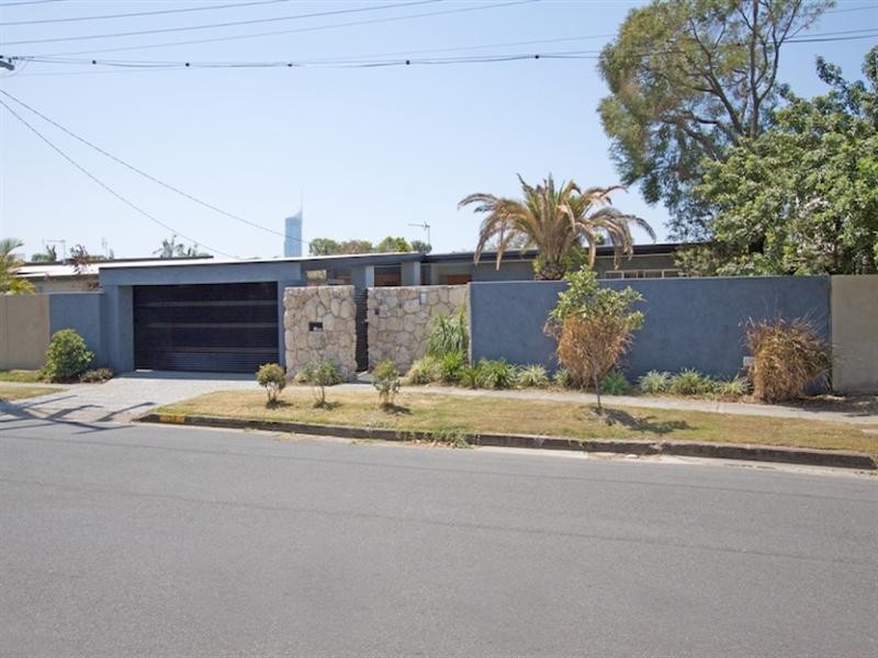 34 Allambi Avenue, Broadbeach Waters QLD 4218