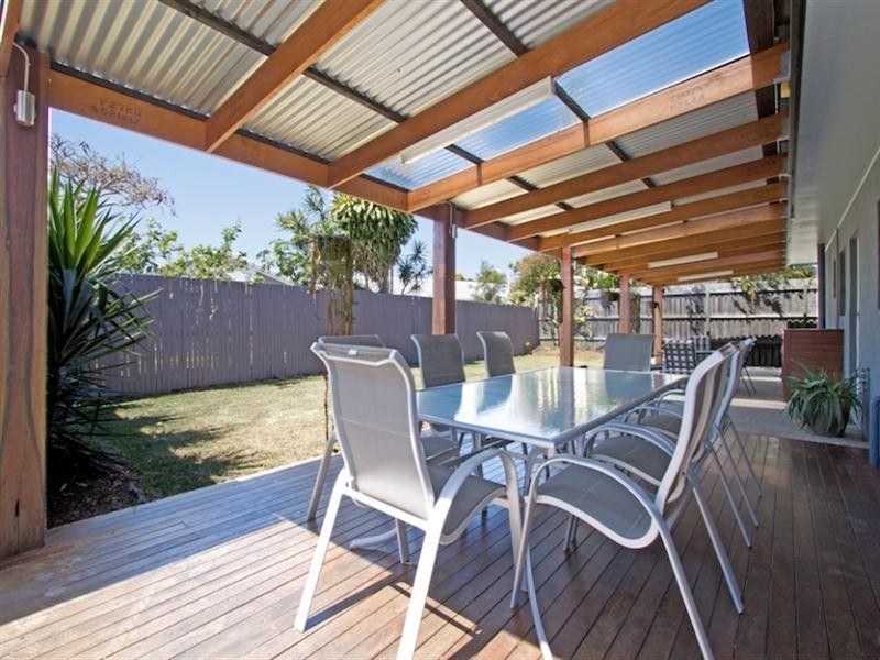 34 Allambi Avenue, Broadbeach Waters QLD 4218