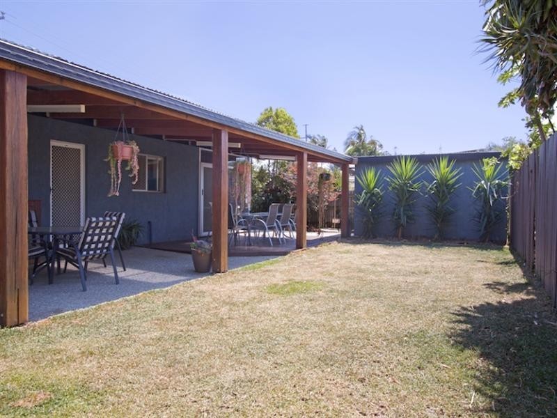 34 Allambi Avenue, Broadbeach Waters QLD 4218