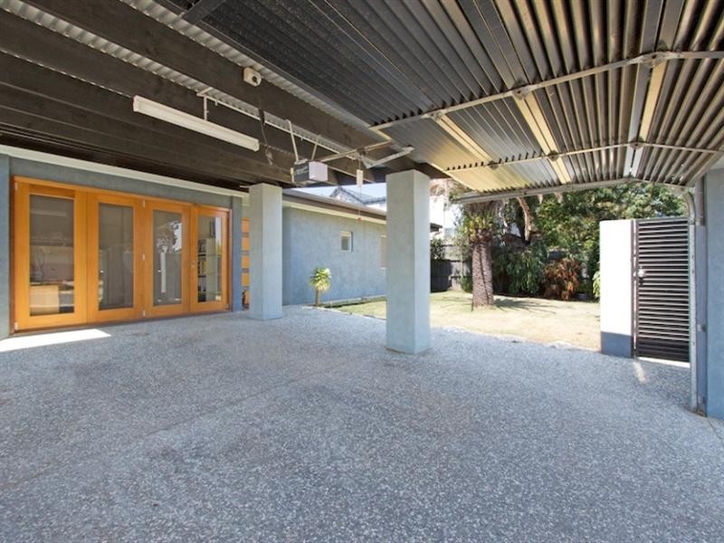 34 Allambi Avenue, Broadbeach Waters QLD 4218