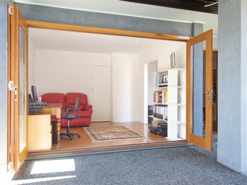 34 Allambi Avenue, Broadbeach Waters QLD 4218