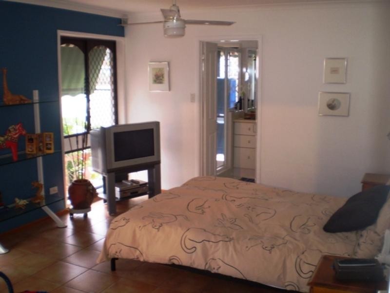 Broadbeach Waters QLD 4218