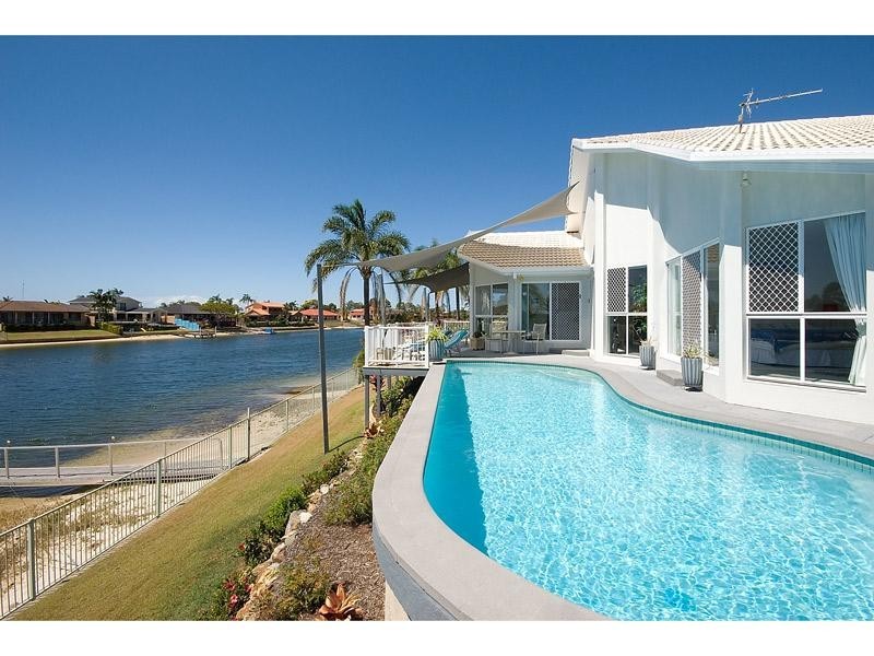 58 Rumrunner Street, Mermaid Waters QLD 4218