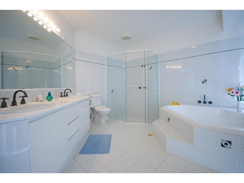 58 Rumrunner Street, Mermaid Waters QLD 4218