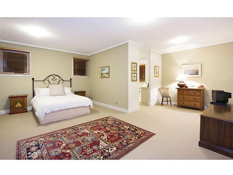 23 Acanthus Avenue, Burleigh Heads QLD 4220