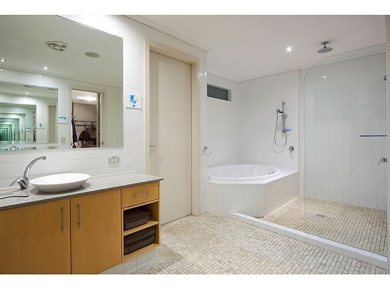 23 Acanthus Avenue, Burleigh Heads QLD 4220