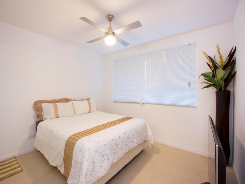 7 ‘Tanderra’ 107 Sunshine Boulevard, Mermaid Waters QLD 4218