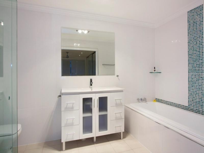 7 ‘Tanderra’ 107 Sunshine Boulevard, Mermaid Waters QLD 4218