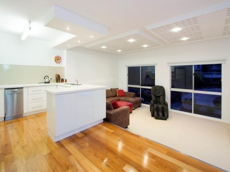 7 ‘Tanderra’ 107 Sunshine Boulevard, Mermaid Waters QLD 4218