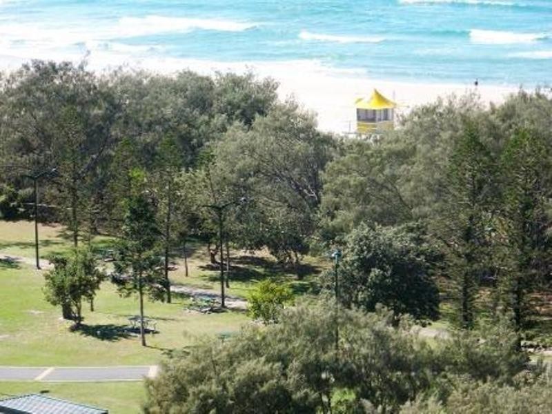 173 Old Burleigh Road, Broadbeach QLD 4218