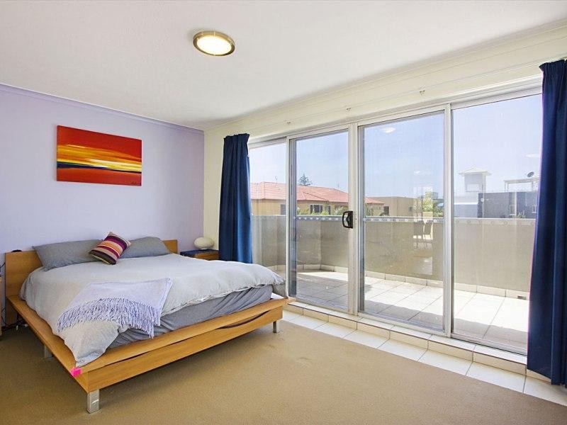 10 ‘Solandra’ 33 ventura Road, Mermaid Beach QLD 4218