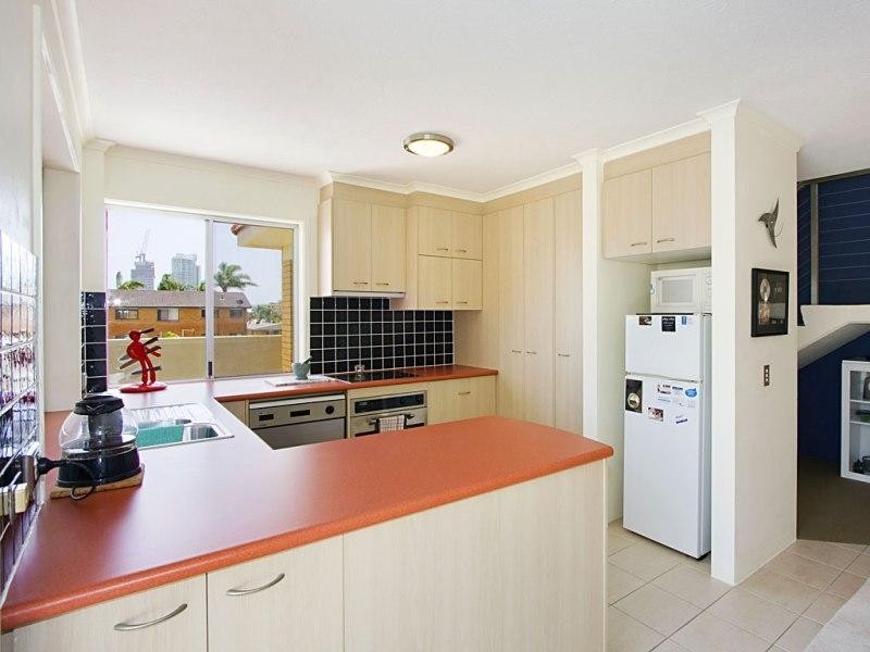 10 ‘Solandra’ 33 ventura Road, Mermaid Beach QLD 4218