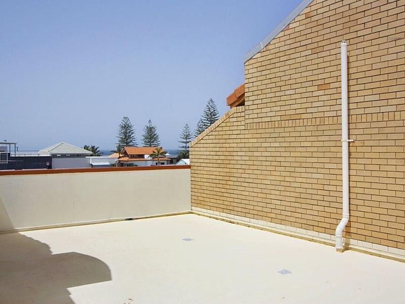 10 ‘Solandra’ 33 ventura Road, Mermaid Beach QLD 4218