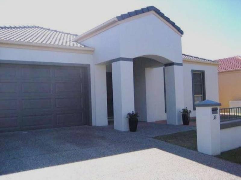 33 Gardendale Cresent, Burleigh Waters QLD 4220