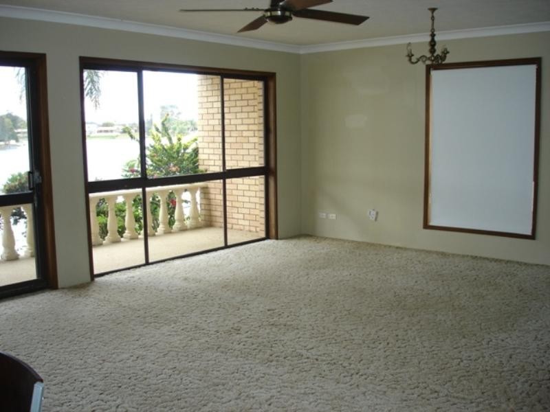 2/23 Barbet Place, Burleigh Waters QLD 4220