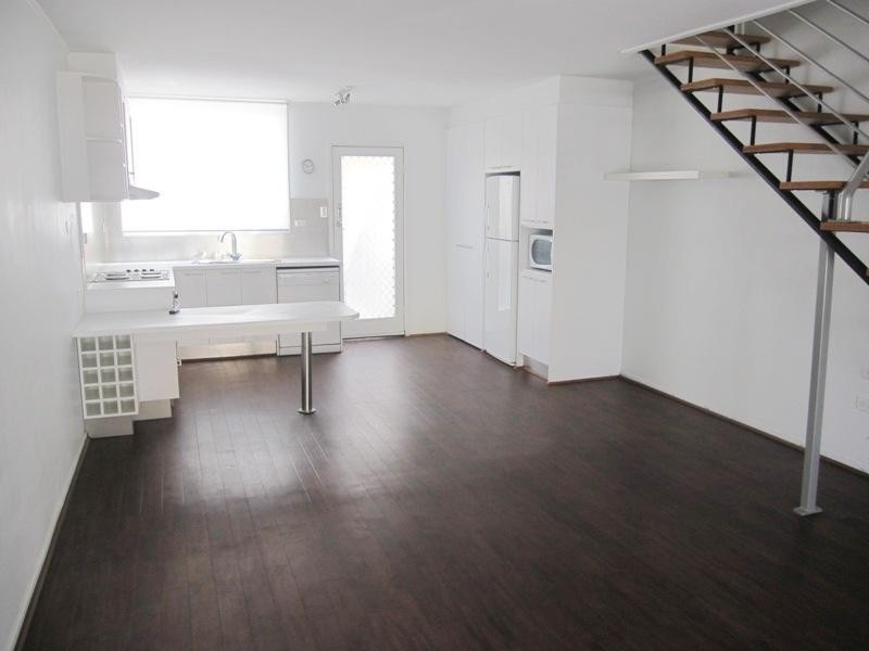 4/162 Surf Parade, Broadbeach QLD 4218