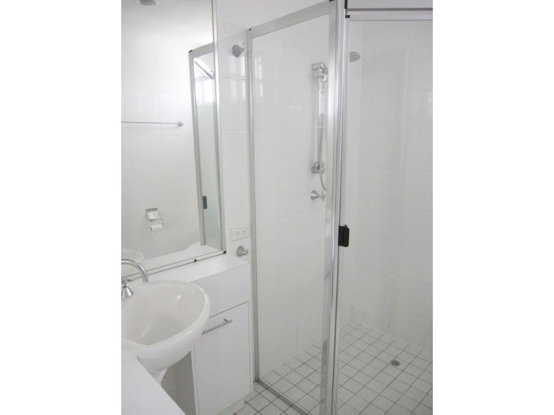 4/162 Surf Parade, Broadbeach QLD 4218