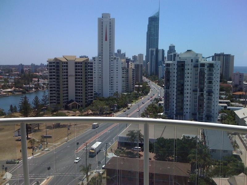 1201 ‘Gold Tower’ 2801 Gold Coast Highway, Surfers Paradise QLD 4217