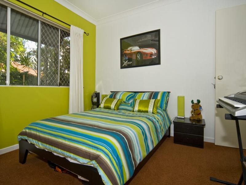 10 Society Court, Pacific Pines QLD 4211