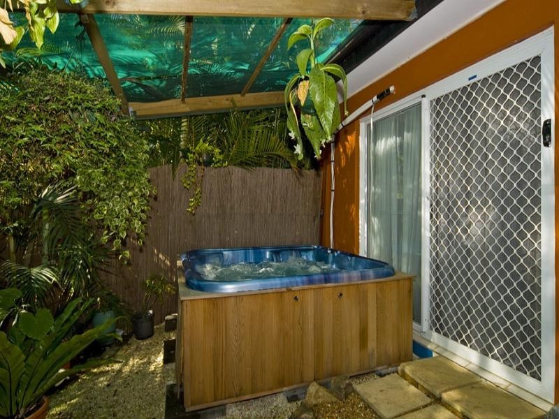 10 Society Court, Pacific Pines QLD 4211