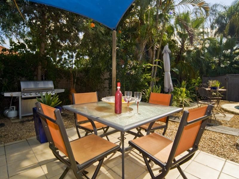 10 Society Court, Pacific Pines QLD 4211