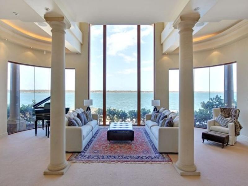 3 Sir Lancelot Close, Paradise Point QLD 4216