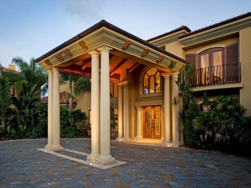 3 Sir Lancelot Close, Paradise Point QLD 4216