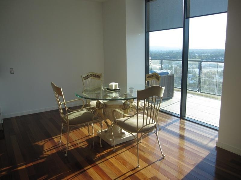 36 Peak Avenue “Marquis on Main”, Main Beach QLD 4217