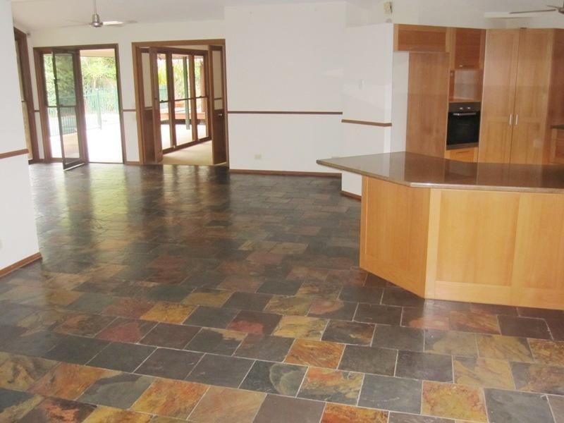 5 Bimini Court, Clear Island Waters QLD 4226