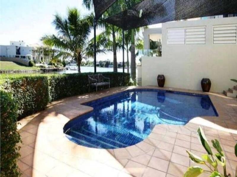 36 Istana Way, Clear Island Waters QLD 4226