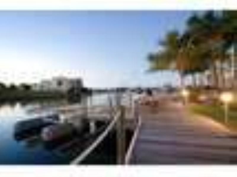 36 Istana Way, Clear Island Waters QLD 4226