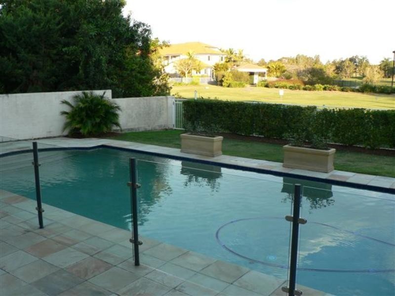 41 Meadowlake Drive, Carrara QLD 4211