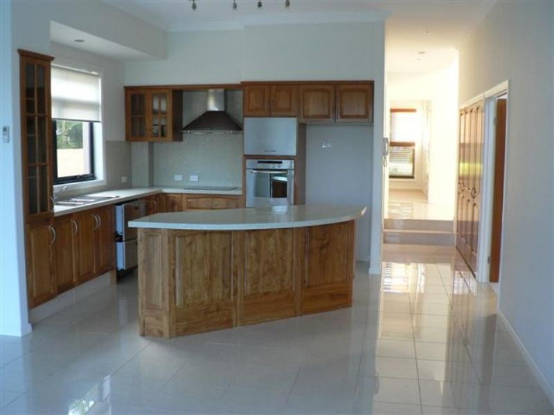 41 Meadowlake Drive, Carrara QLD 4211