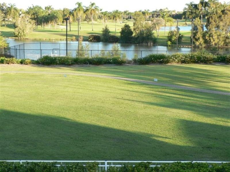 41 Meadowlake Drive, Carrara QLD 4211