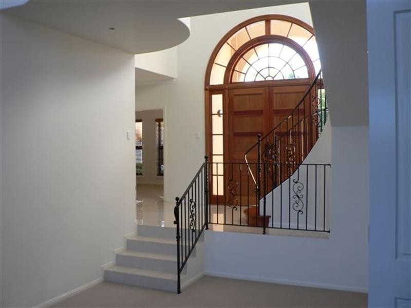 41 Meadowlake Drive, Carrara QLD 4211