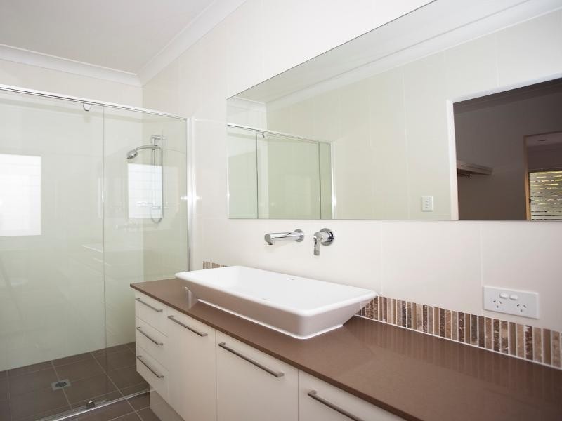 57 Avanti Street, Mermaid Waters QLD 4218