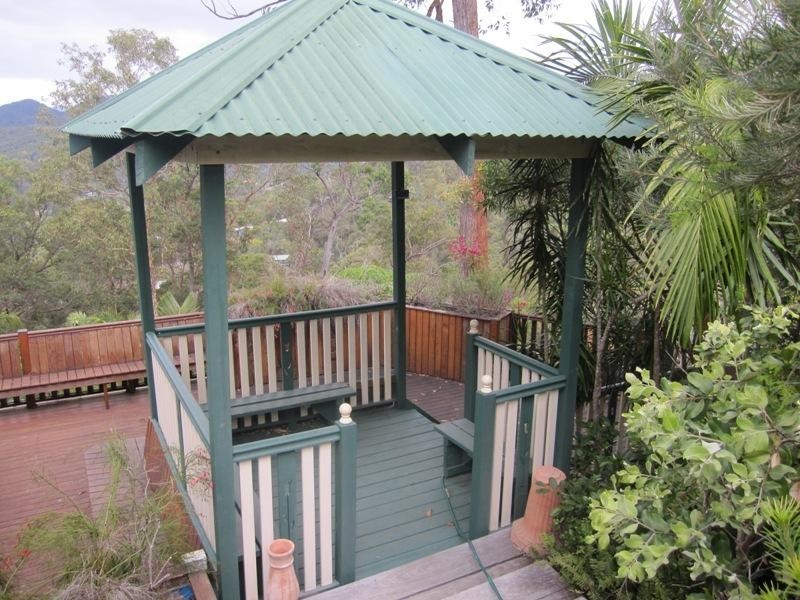 136 Strawberry Road, Mudgeeraba QLD 4213