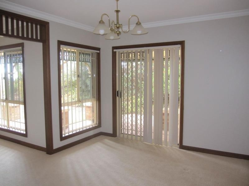 136 Strawberry Road, Mudgeeraba QLD 4213