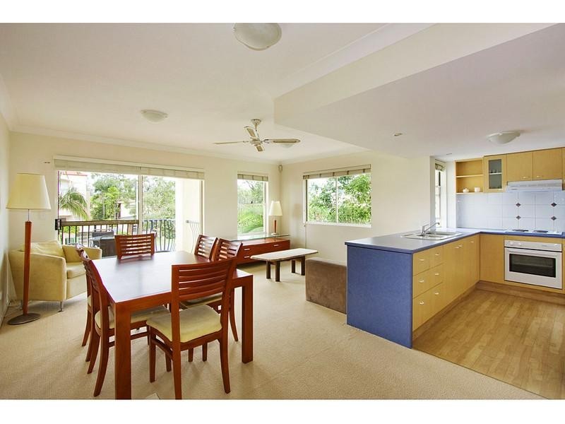 4 ‘Brooklyn Shores’, 58 Petrel Avenue, Mermaid Beach QLD 4218