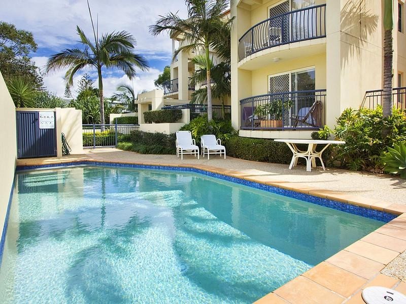 4 ‘Brooklyn Shores’, 58 Petrel Avenue, Mermaid Beach QLD 4218