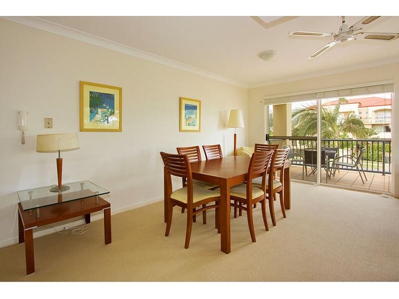 4 ‘Brooklyn Shores’, 58 Petrel Avenue, Mermaid Beach QLD 4218