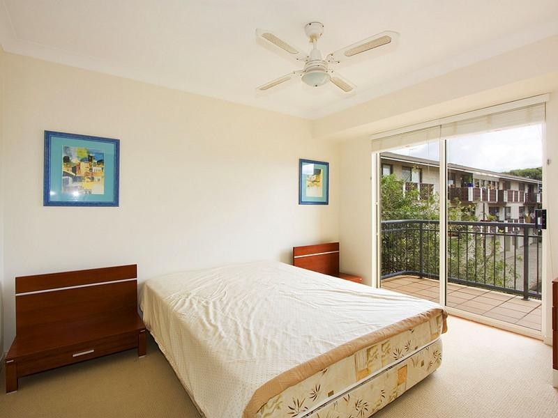 4 ‘Brooklyn Shores’, 58 Petrel Avenue, Mermaid Beach QLD 4218