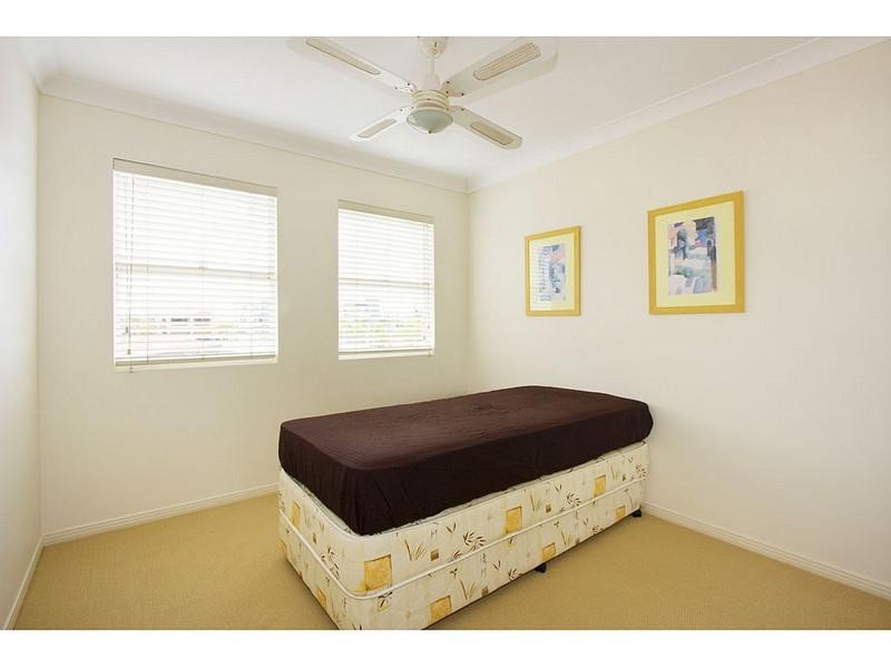 4 ‘Brooklyn Shores’, 58 Petrel Avenue, Mermaid Beach QLD 4218