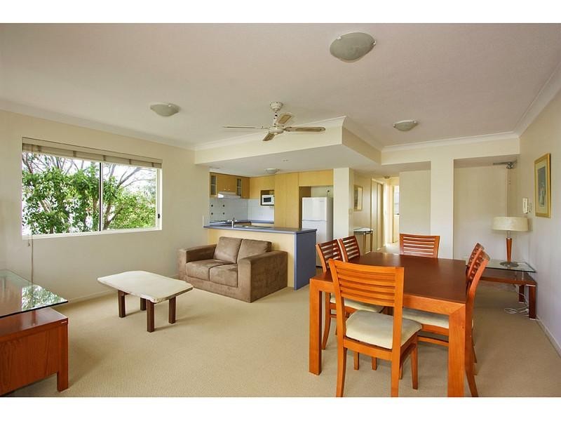 4 ‘Brooklyn Shores’, 58 Petrel Avenue, Mermaid Beach QLD 4218