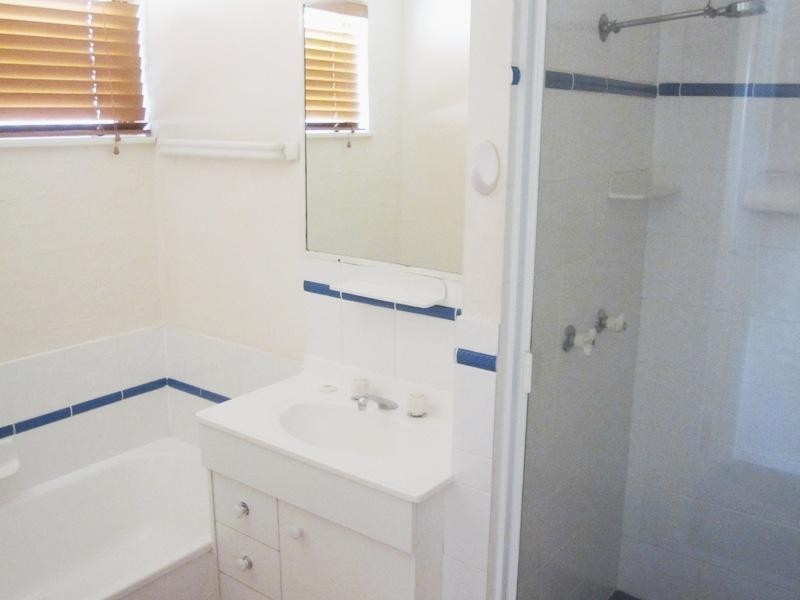 6/8 Jodie Court, Mermaid Waters QLD 4218